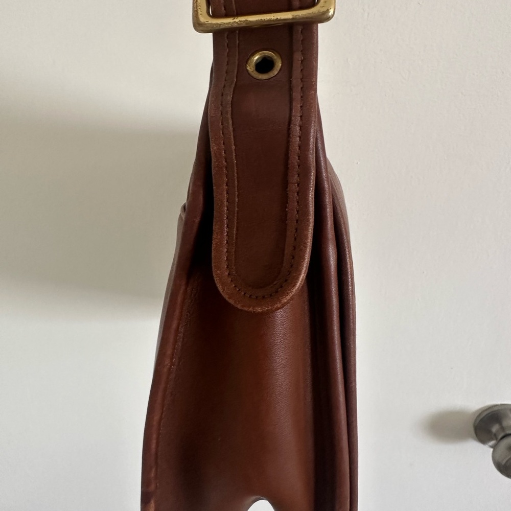 Old Vintage Coach Brown Leather Shoulder Bag with Adjustable Straps - Picture 5 of 10